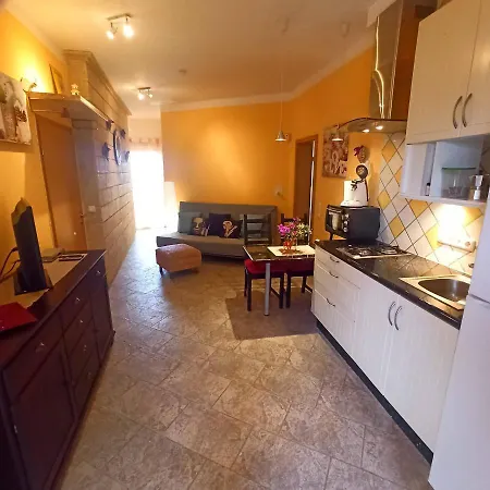 Aurora Quiet Flat With Pool And Great Mountain And Sea Views Apartment