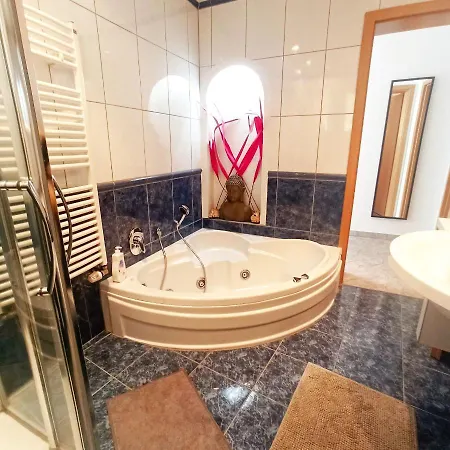 Aurora Quiet Flat With Pool And Great Mountain And Sea Views Apartment *